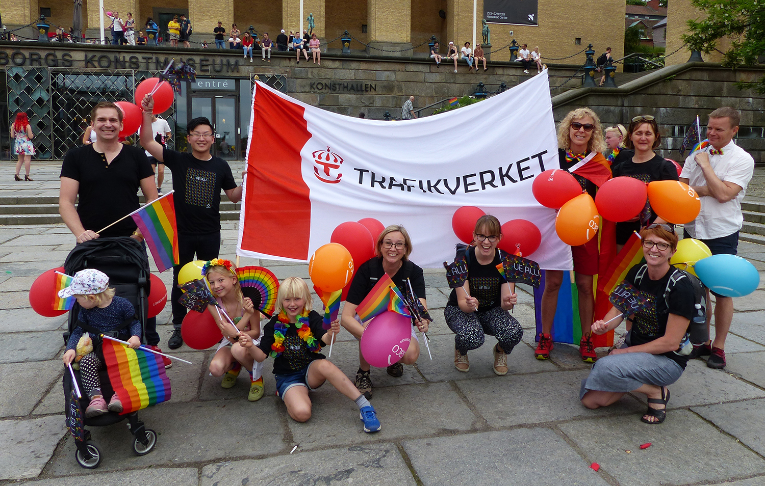 Bild: Trafikverkets gäng på Pride i Göteborg 2019.